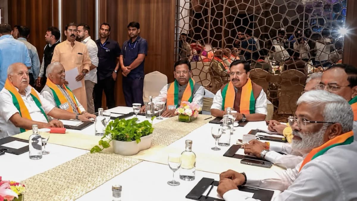 2027 यूपी चुनावों की तैयारी में जुटी भाजपा, राष्ट्रीय अध्यक्ष ने की अहम रणनीति बैठक
