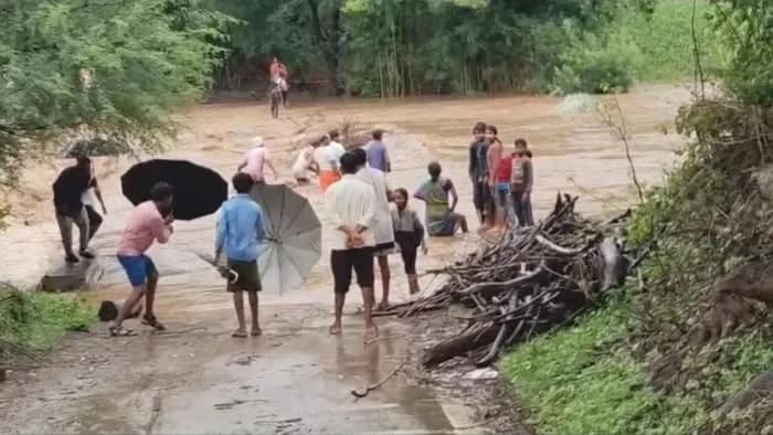 डिंडौरी में बाढ़ जैसे हालात: नदियां उफान पर, गांव हुए पानी में डूबे