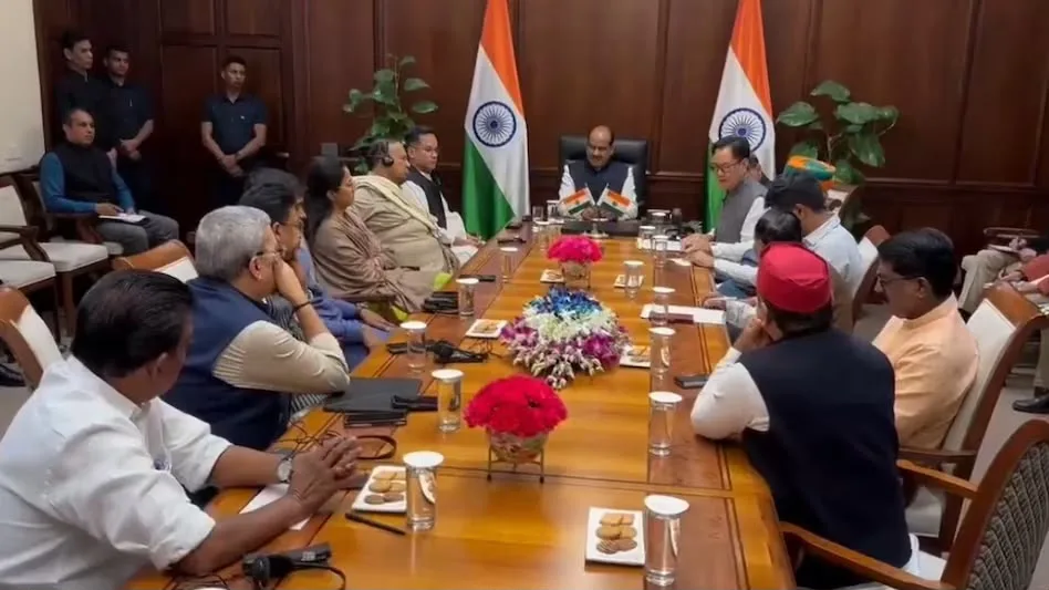 मानसून सत्र से पहले सर्वदलीय बैठक: सियासत के बीच बनी सहमति, सुचारु कार्यवाही पर जोर