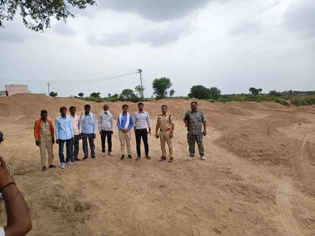 Major Crackdown on Illegal Sand Mining in Bhind: 7 Vehicles Seized, Investigation Launched