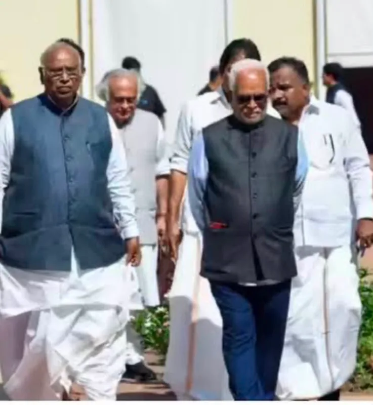 Opposition Brands EC's SIR Process "Arbitrary", Seeks CJI's Intervention