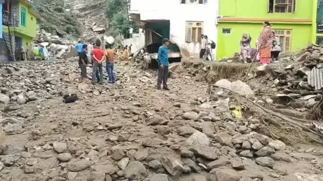 Heavy Rain Havoc in Jammu and Kashmir: Cloudbursts Cause Devastation, Amarnath Yatra Suspended