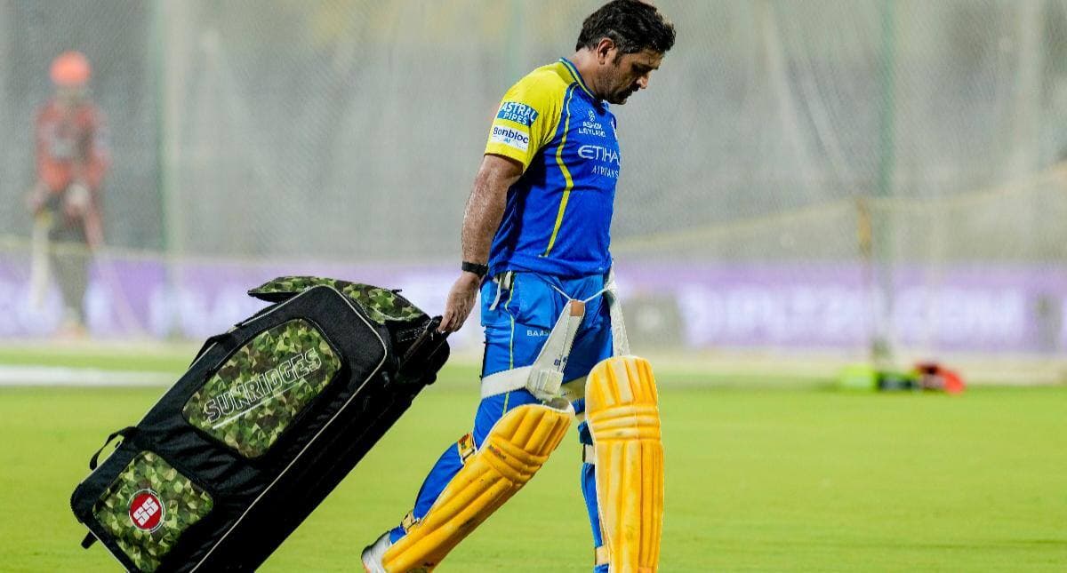 गावास्कर को महत्वपूर्ण CSK मैच में धोनी की चेपॉक वापसी पर संदेह