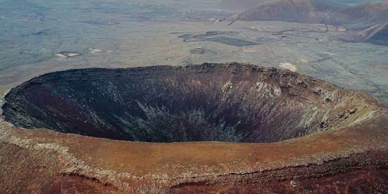 Earth's Oldest Crater Dated to 3 Billion Years Ago in Australia's Pilbara Region