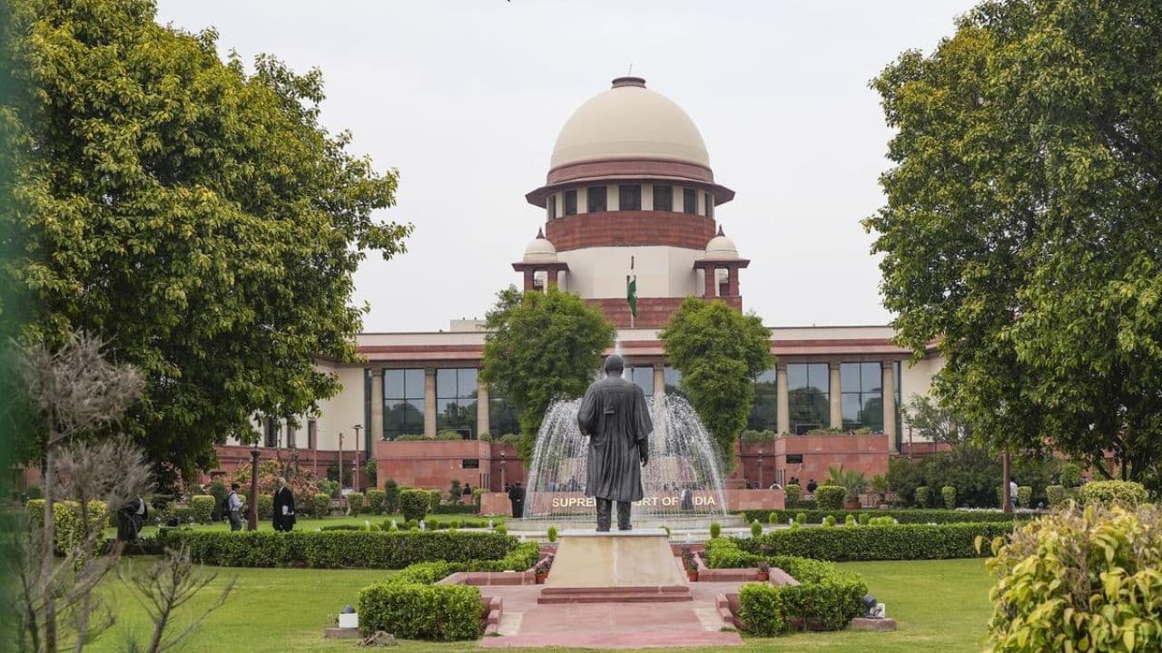 मुगल बादशाह बाबर को समर्पित मस्जिदों के खिलाफ याचिका सुप्रीम कोर्ट ने खारिज की